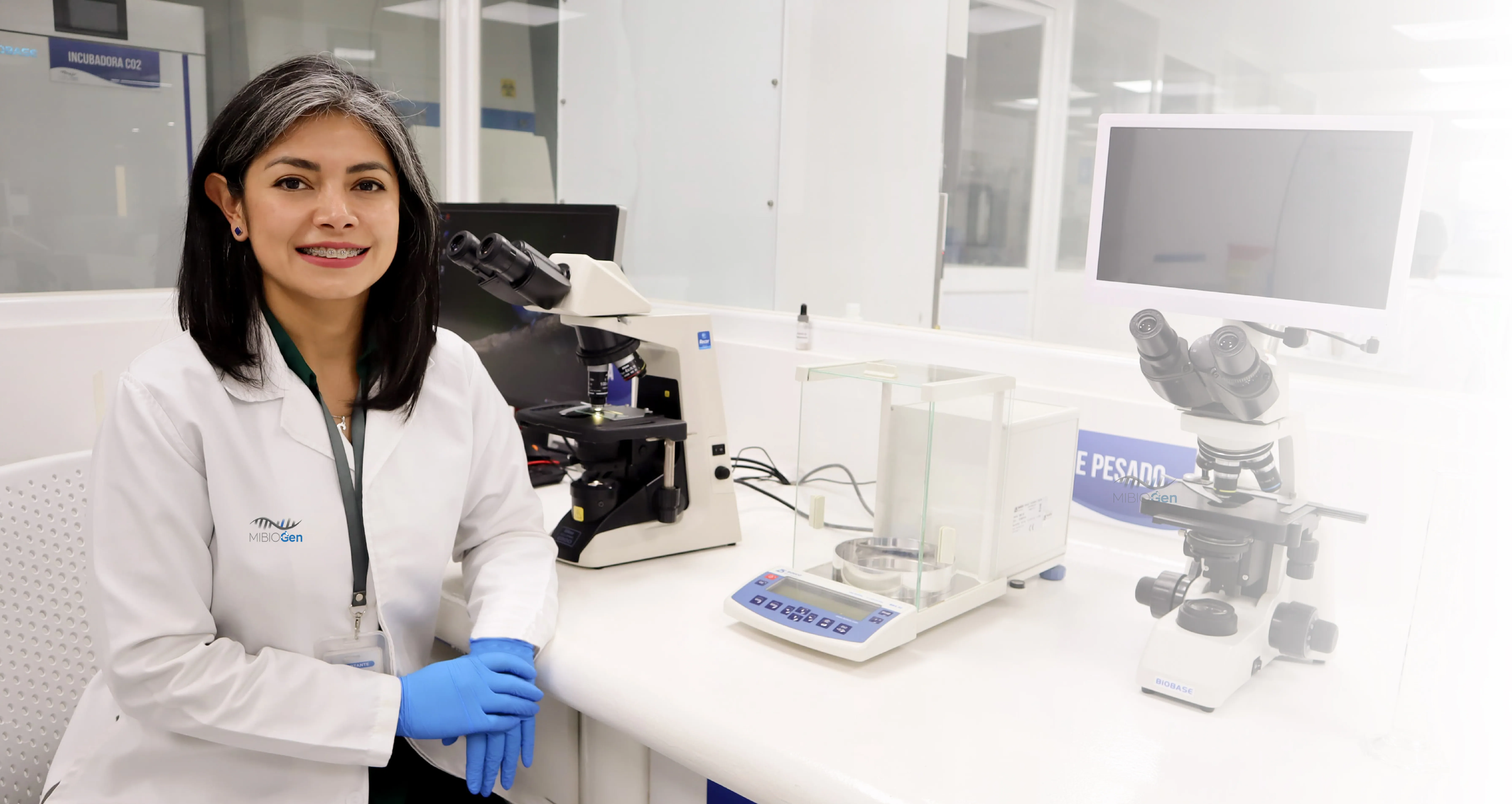 Laboratorio Clínico y Biomolecular